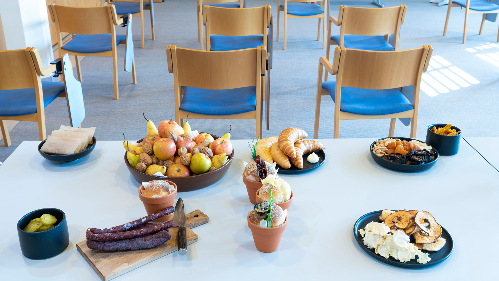 Catering für Ihr Seminar Chrischona Berg - Kaffeepause mit abwechslungsreicher Auswahl