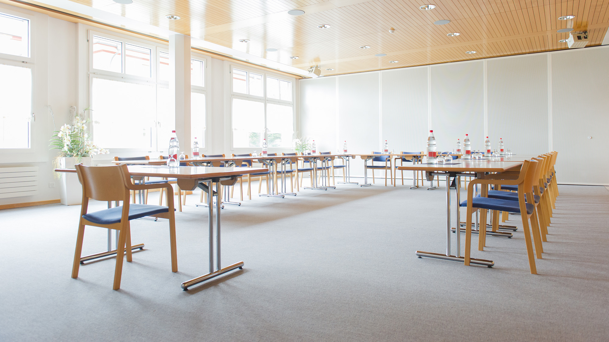 Sitzungszimmer2_standard_1_2000